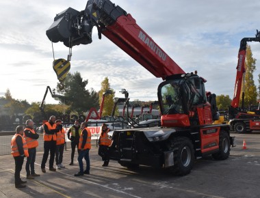 Les meilleurs télescopiques rotatifs et accessoires pour les charpentiers et couvreurs