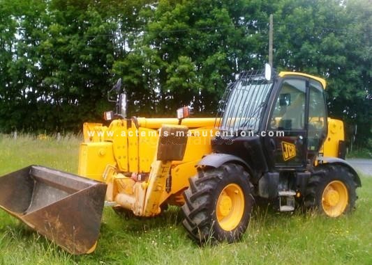 JCB 17 METRES