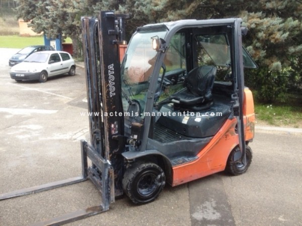 Photo TOYOTA 2 tonnes diesel