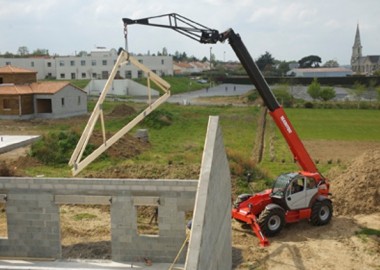 Manitou télescopique 18 mètres avec potence