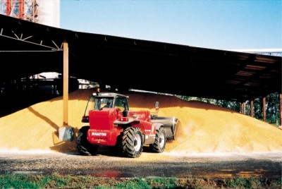 Manitou télescopique avec godet