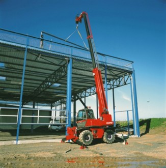 Manitou Rotatif Télescopique avec treuil