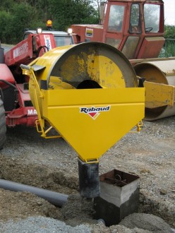 Betonnière Rabaud BAP 450 avec goulotte de déversement